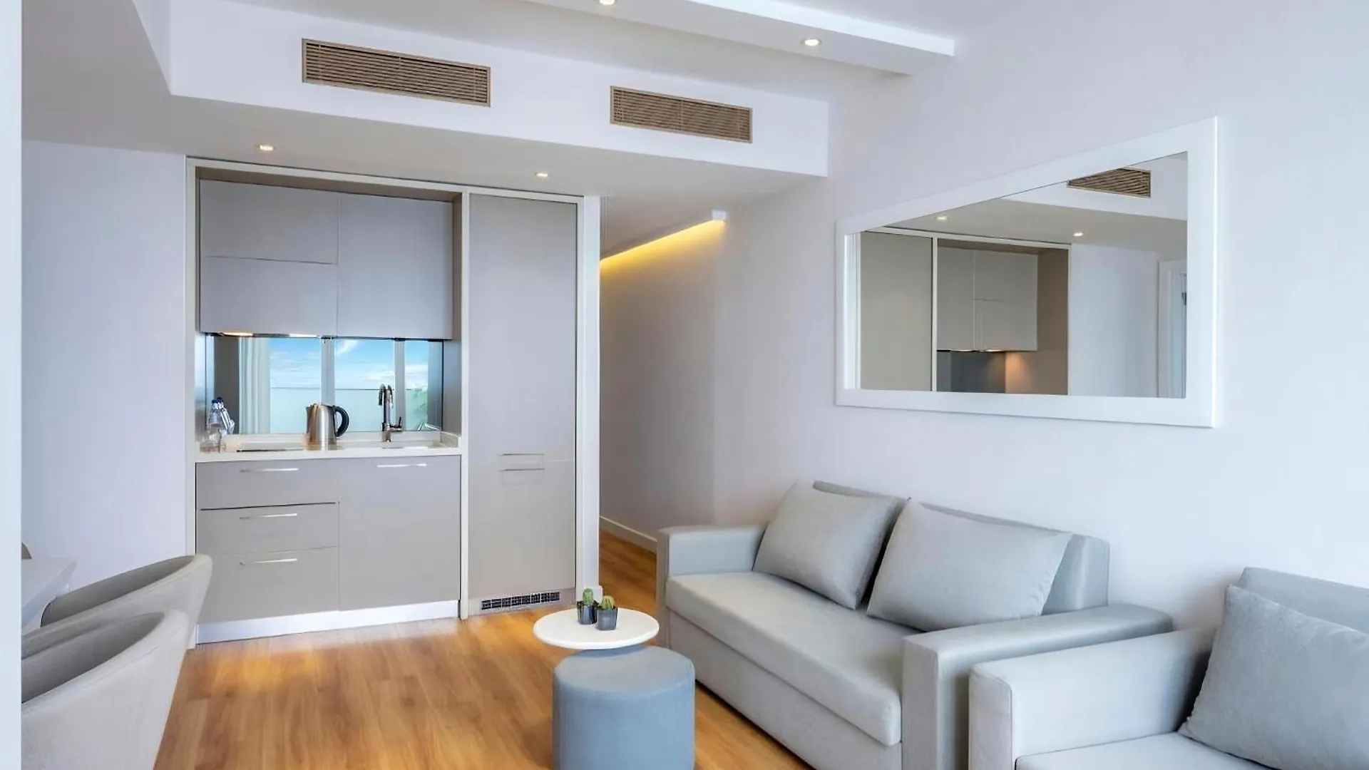 Alliance Palace Marriott Batumi 0*,