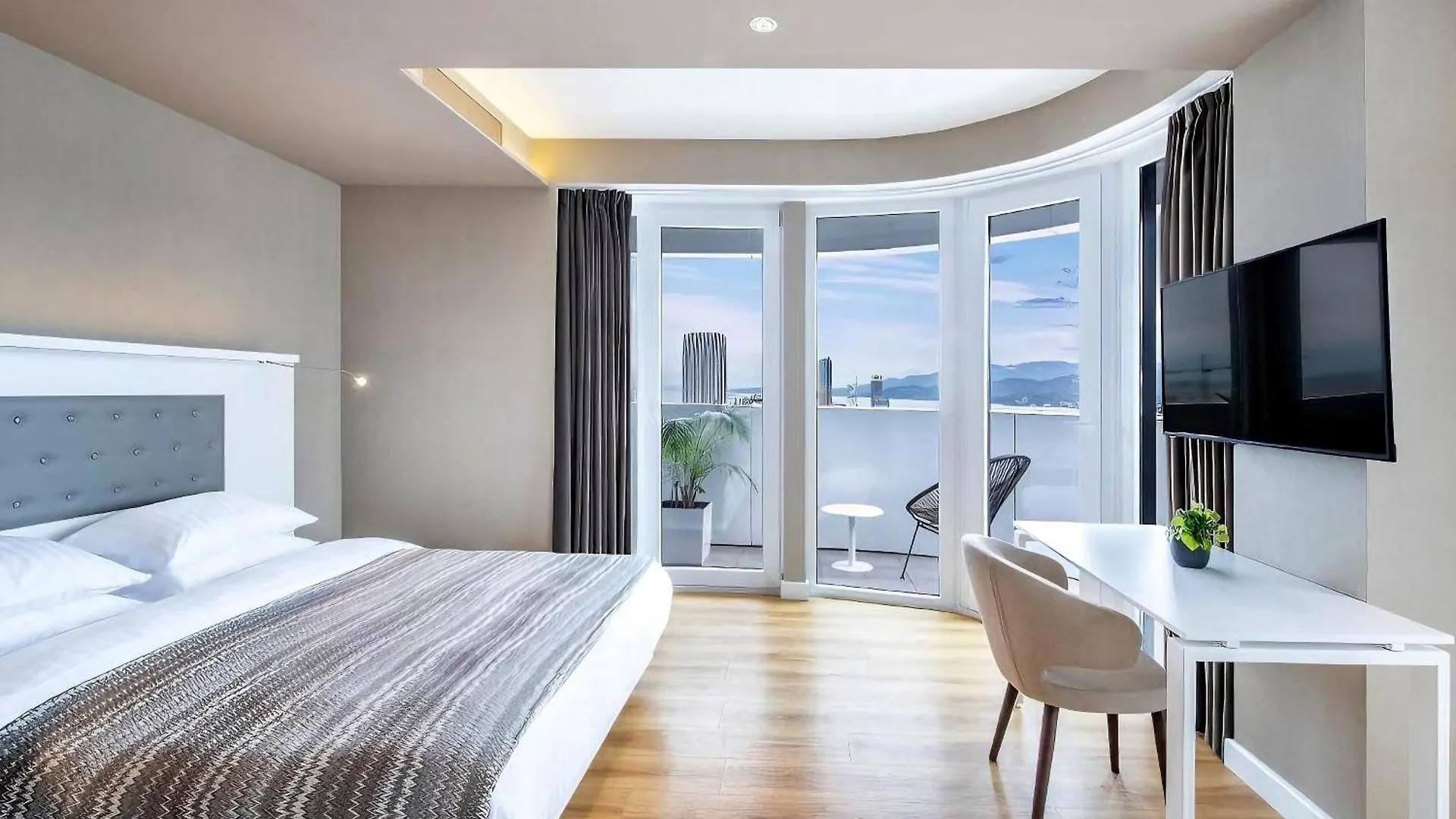 Alliance Palace Marriott Batumi Georgien